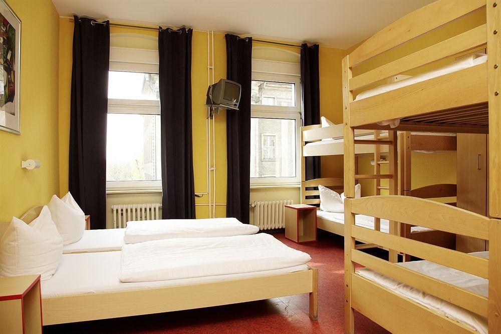ברלין Acama Hotel & Hostel Schoeneberg מראה חיצוני תמונה