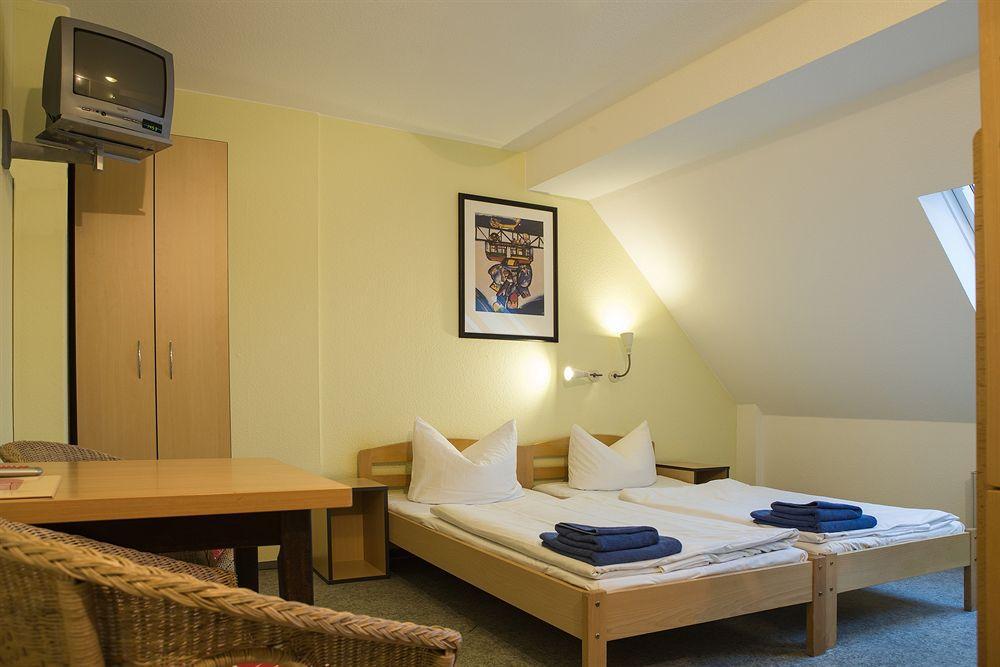 ברלין Acama Hotel & Hostel Schoeneberg מראה חיצוני תמונה