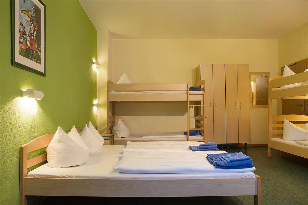 ברלין Acama Hotel & Hostel Schoeneberg מראה חיצוני תמונה