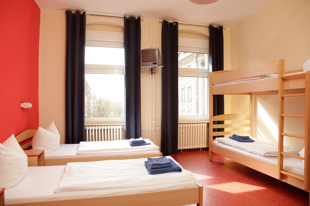 ברלין Acama Hotel & Hostel Schoeneberg מראה חיצוני תמונה