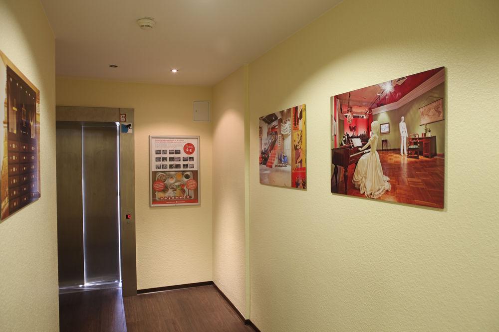 ברלין Acama Hotel & Hostel Schoeneberg מראה חיצוני תמונה