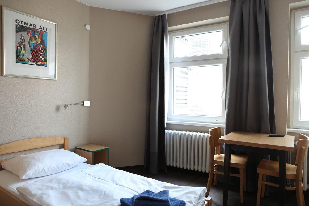 ברלין Acama Hotel & Hostel Schoeneberg מראה חיצוני תמונה