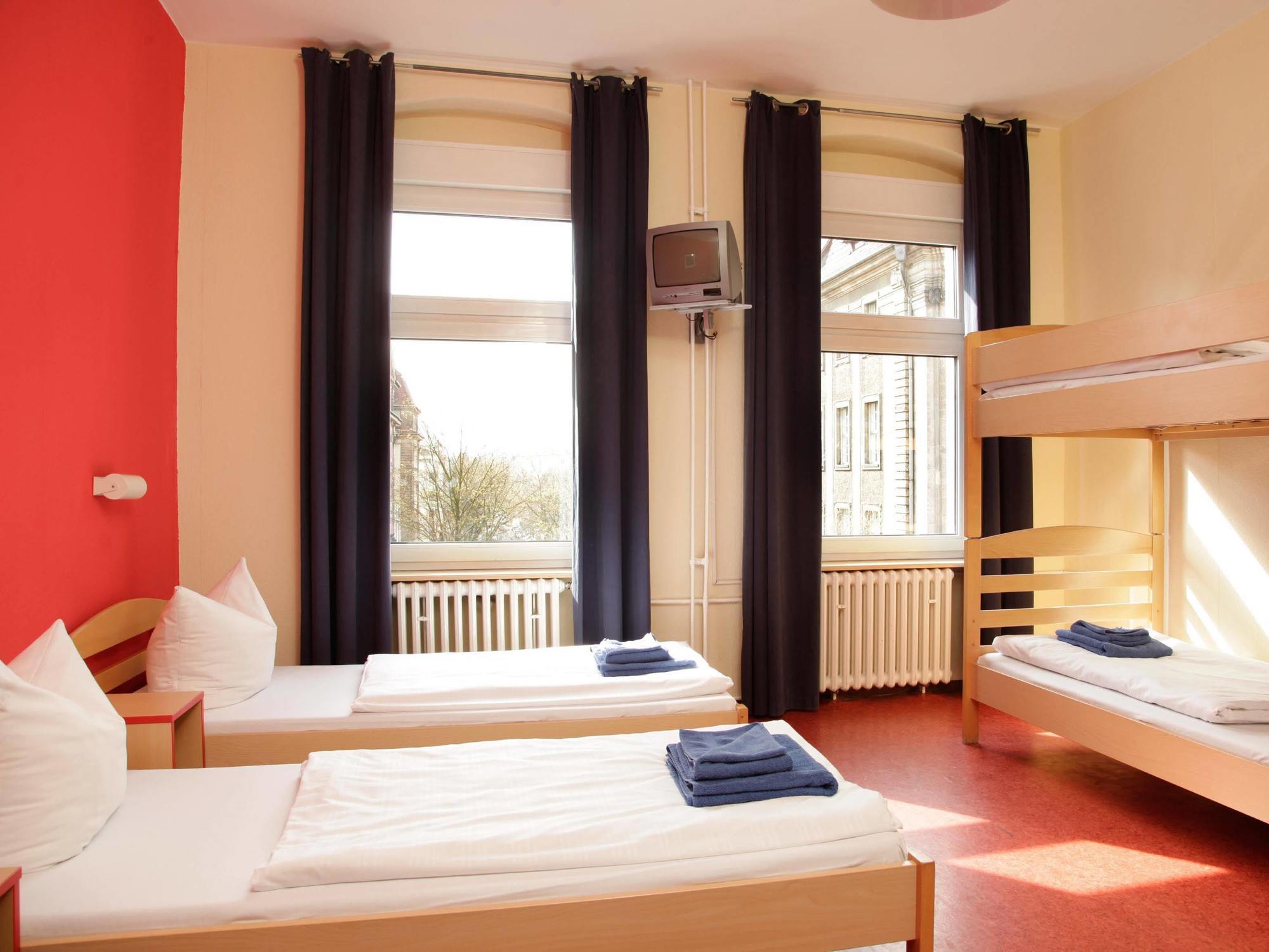 ברלין Acama Hotel & Hostel Schoeneberg מראה חיצוני תמונה