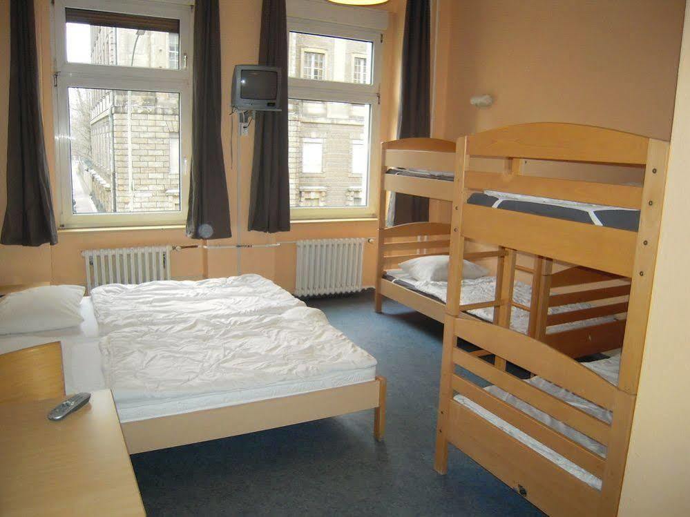 ברלין Acama Hotel & Hostel Schoeneberg מראה חיצוני תמונה