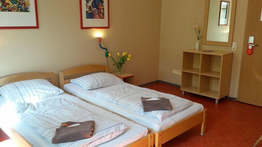 ברלין Acama Hotel & Hostel Schoeneberg מראה חיצוני תמונה